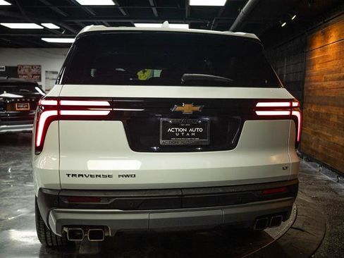 Used 2024 Chevrolet Traverse LT AWD/4WD image 6