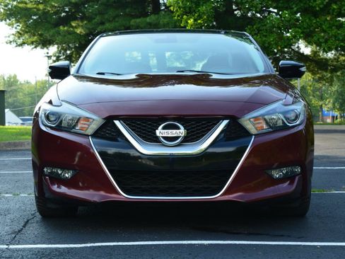 Used 2017 Nissan Maxima Platinum FWD image 2