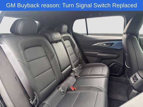 Used 2025 Chevrolet Equinox EV LT FWD image 18