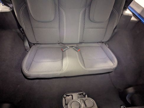 Used 2021 Jeep Wrangler Sport image 19