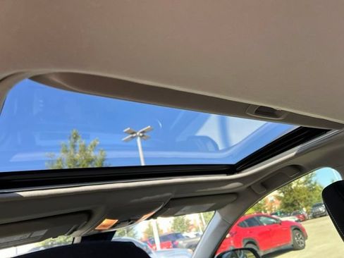 Used 2016 Toyota RAV4 XLE w/ Convenience Package FWD image 11