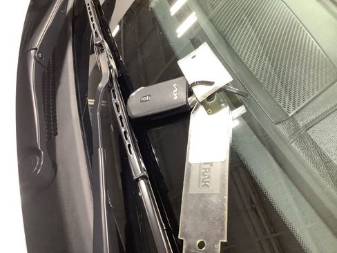 Certified 2023 Kia Sportage EX image 29