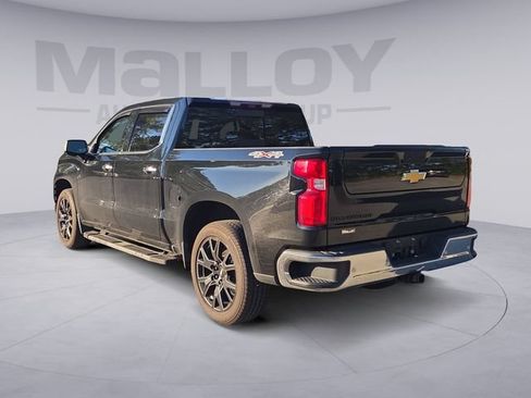 Used 2022 Chevrolet Silverado 1500 LTZ w/ Technology Package AWD/4WD image 3