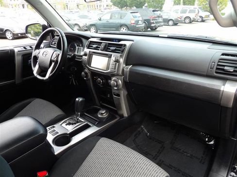 Used 2017 Toyota 4Runner 4WD image 16