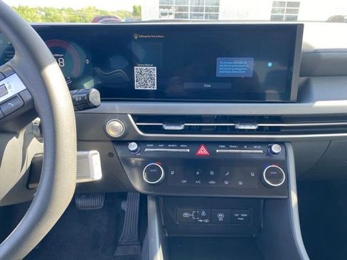 Used 2025 Hyundai Sonata SEL FWD image 11