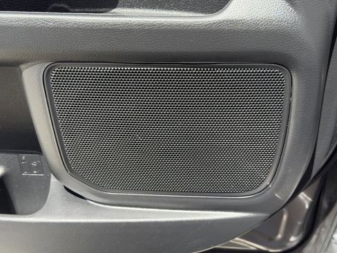 Used 2024 Toyota Sienna XLE FWD image 25