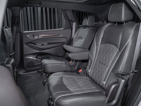 Used 2023 Buick Enclave Avenir w/ Avenir Technology Package image 12