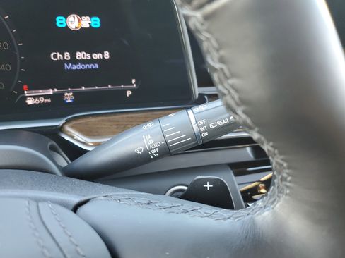 Certified 2024 Cadillac Escalade Premium Luxury Platinum image 19