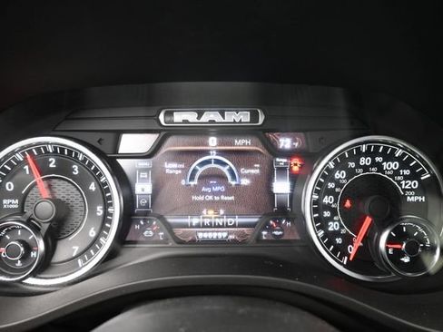 Used 2023 RAM 1500 Laramie AWD/4WD image 14