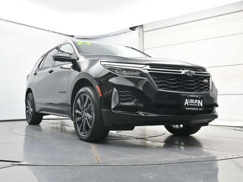 Used 2023 Chevrolet Equinox RS AWD/4WD image 18
