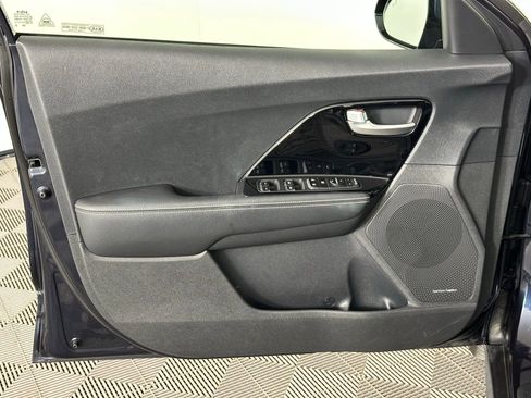 Used 2022 Kia Niro EX w/ Cold Weather Package image 39