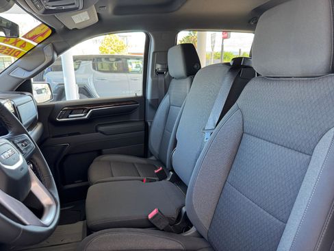 New 2024 GMC Sierra 1500 Elevation image 16