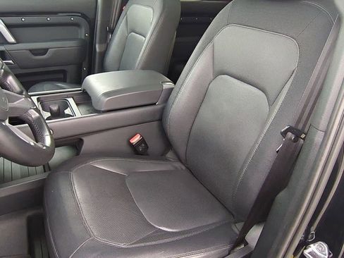 Used 2023 Land Rover Defender 110 X-Dynamic SE image 16