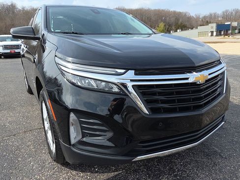 Used 2024 Chevrolet Equinox LT image 11