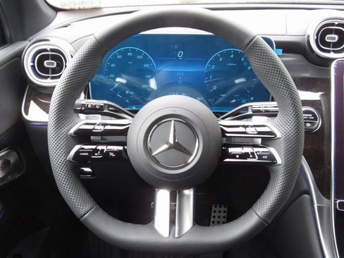 New 2026 Mercedes-Benz GLC 300 4MATIC image 24