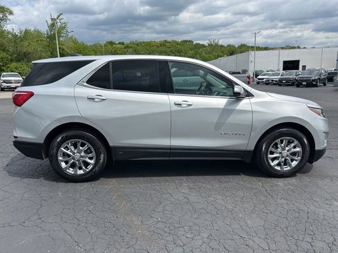 Used 2019 Chevrolet Equinox LT FWD image 4