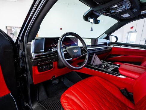 Used 2025 Cadillac Escalade Sport Platinum w/ LPO, Floor Liner Package image 37