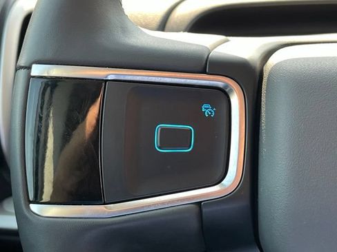 Used 2025 Ford Expedition Active RWD image 18