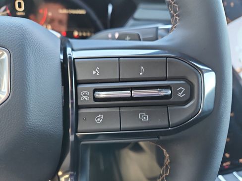New 2026 GMC Acadia AT4 AWD/4WD image 13
