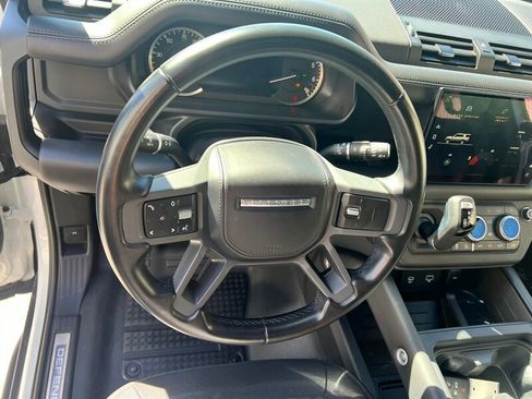 Used 2023 Land Rover Defender 130 X-Dynamic SE image 35