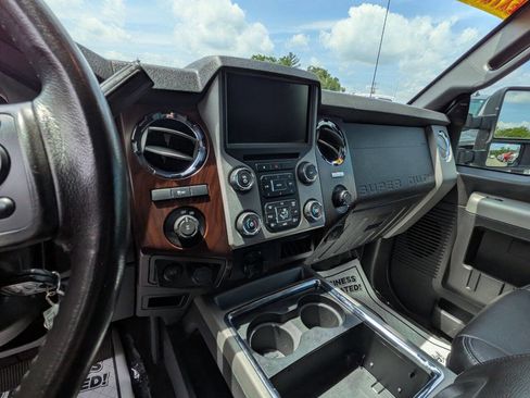 Used 2016 Ford F250 Lariat RWD image 14