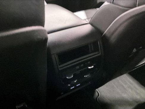 Used 2023 Jeep Grand Cherokee Limited w/ Luxury Tech Group II image 10