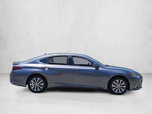 Used 2020 Lexus ES 300h w/ Premium Package FWD image 4