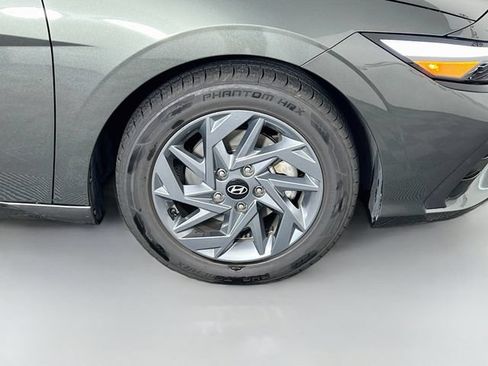 Used 2024 Hyundai Elantra SEL FWD image 36