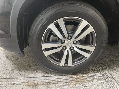 Used 2018 Honda Pilot EX image 10