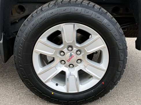 Used 2014 GMC Sierra 1500 SLE w/ SLE Value Package image 9