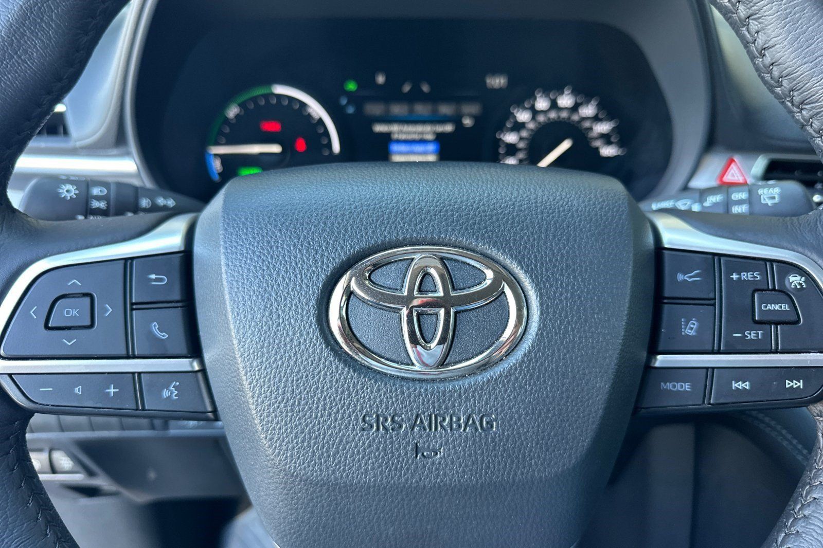 Used 2026 Toyota Sienna XLE FWD image 28