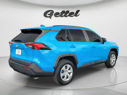 Used 2021 Toyota RAV4 LE image 4