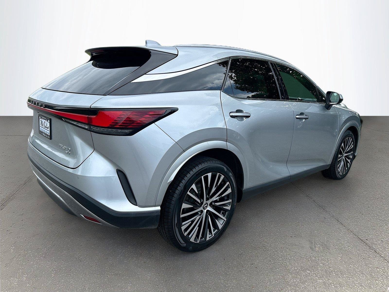 Used 2023 Lexus RX 350 Premium Plus w/ Accessory Package AWD/4WD image 4