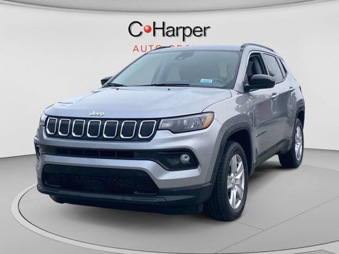 Used 2022 Jeep Compass Latitude w/ Convenience Group AWD/4WD image 7