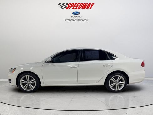 Used 2015 Volkswagen Passat TDI SE image 6
