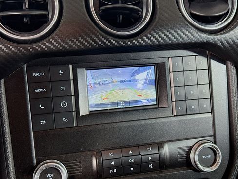 Used 2020 Ford Mustang Convertible image 19