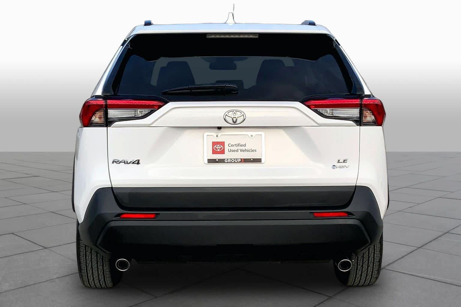 Used 2025 Toyota RAV4 LE AWD/4WD image 5