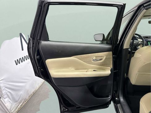 Used 2024 Nissan Murano SL image 23