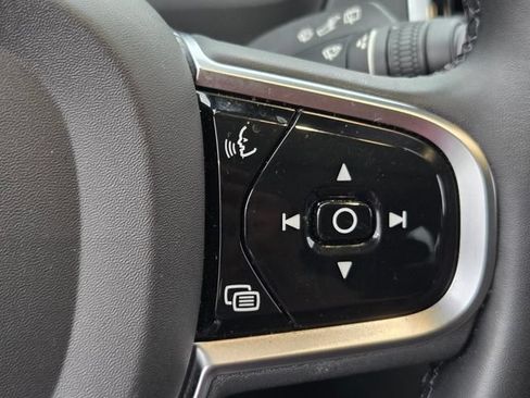 Used 2023 Volvo XC90 B5 Plus AWD/4WD image 24