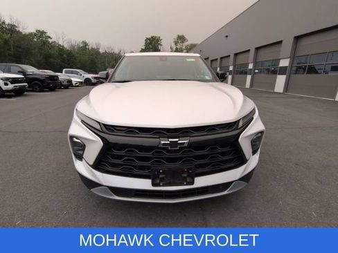 Used 2025 Chevrolet Blazer LT w/ Sound & Technology Package AWD/4WD image 7