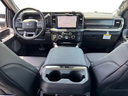 Used 2025 Ford F250 Lariat w/ Black Appearance Package AWD/4WD image 10