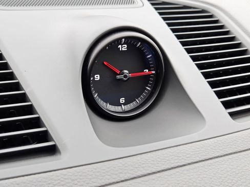 Used 2022 Porsche Cayenne S image 21