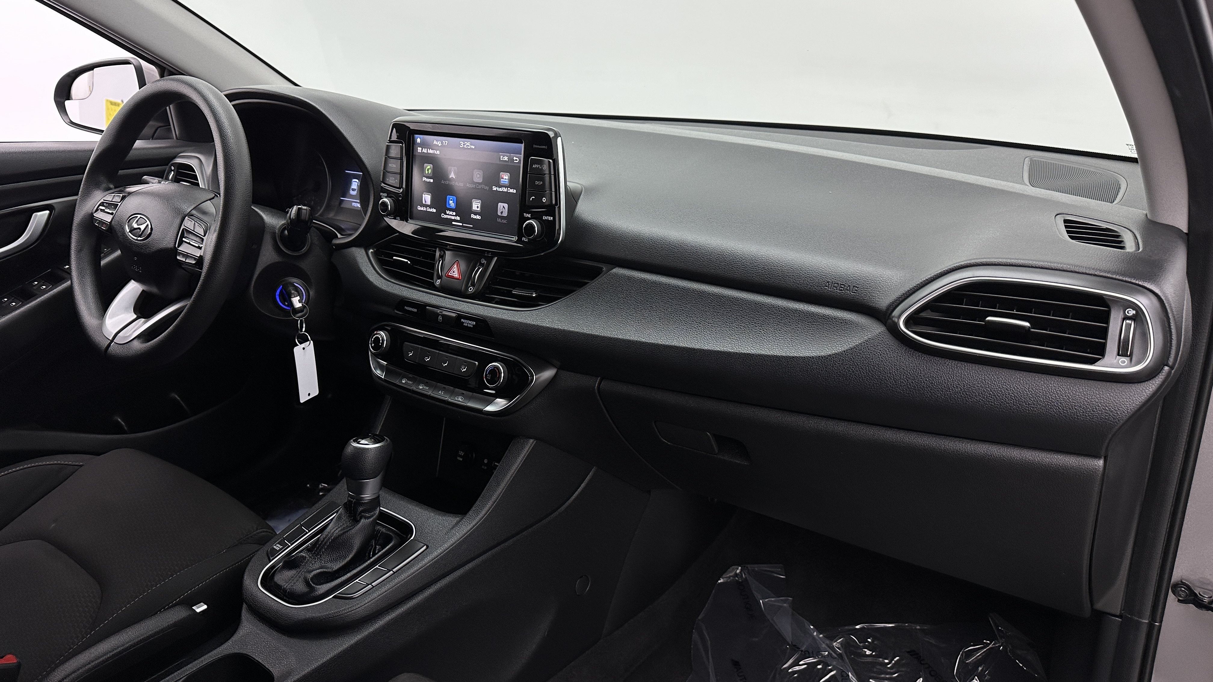 Used 2020 Hyundai Elantra GT FWD image 34