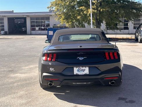 Used 2024 Ford Mustang Premium image 4