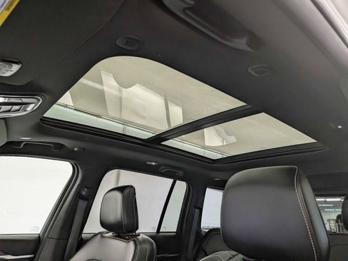 Used 2024 Jeep Grand Cherokee Limited 4xe image 22