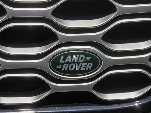 New 2025 Land Rover Discovery S image 11