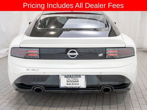 Used 2025 Nissan Z Performance w/ Floor Mat Package RWD image 6