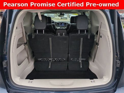 Used 2024 Chrysler Pacifica Limited image 13