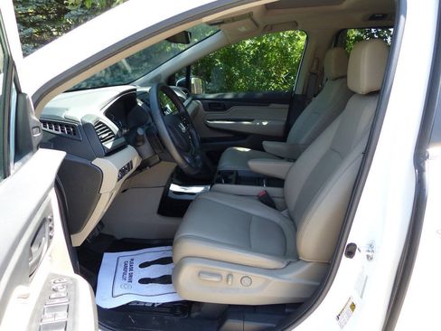 Used 2024 Honda Odyssey EX-L image 18