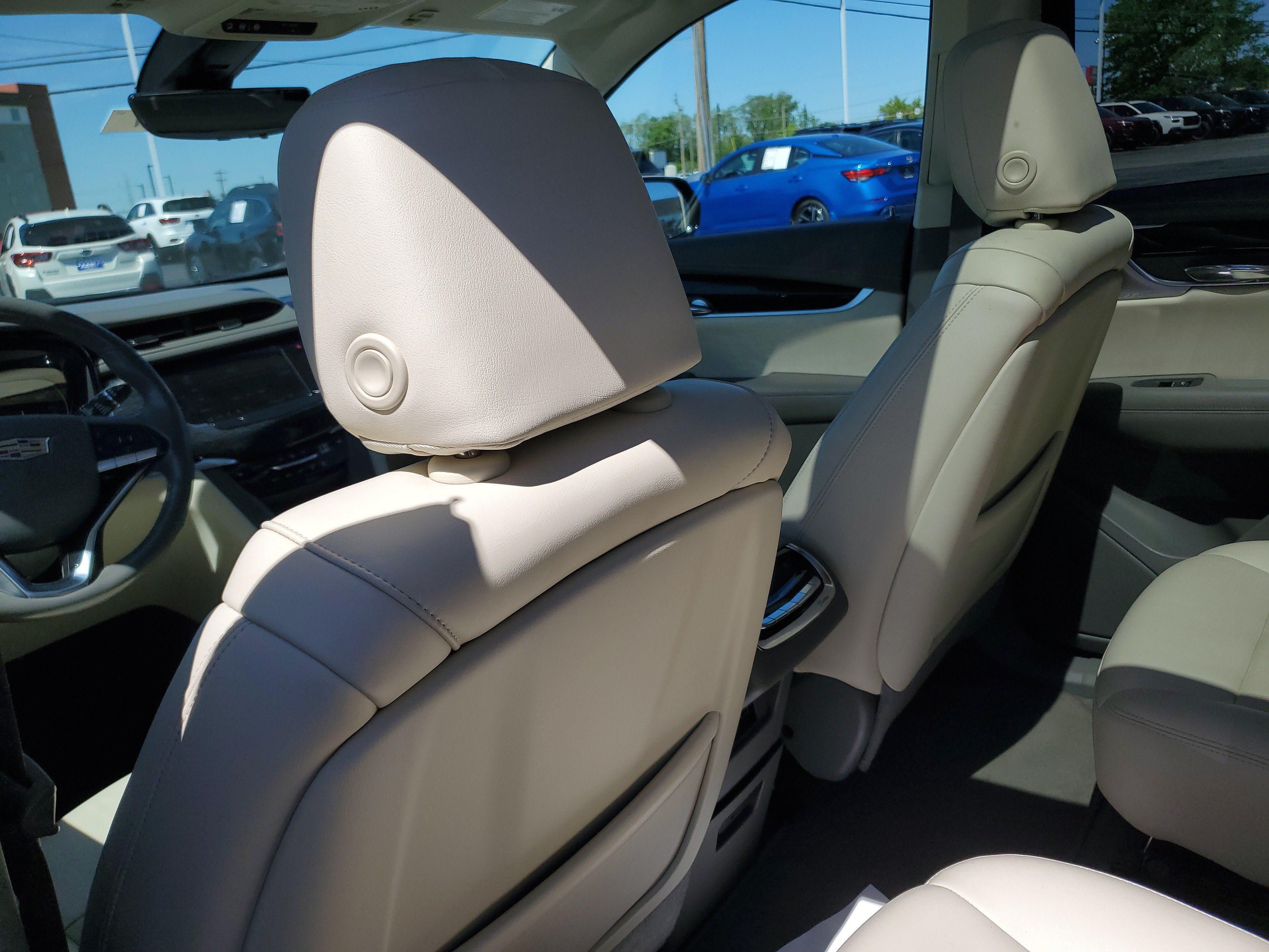Used 2021 Cadillac XT6 Premium Luxury FWD image 13